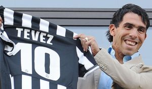 Tevez con la numero 10 della juve