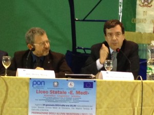 Manfredi, a destra, con Michele Mezza