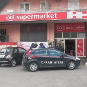 Rapina al supermercato